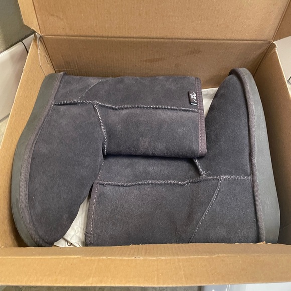 Emu Wool 100% Australian Wool Lined Suede Boots - Picture 13 of 14